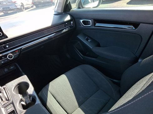 Used 2023 Honda Civic EX image 12