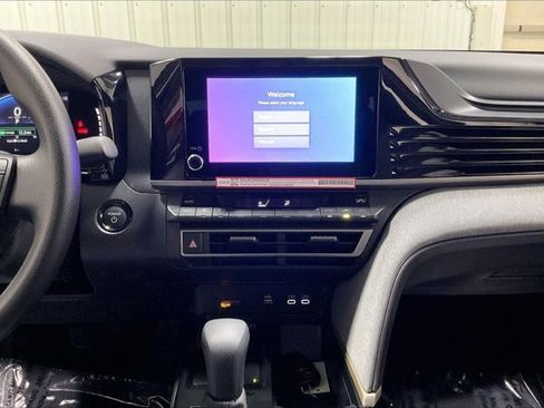 New 2026 Toyota Camry LE image 7