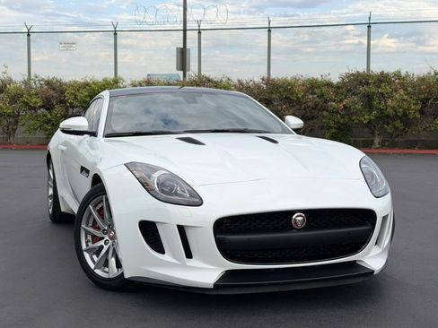 Used 2015 Jaguar F-TYPE Coupe RWD image 3