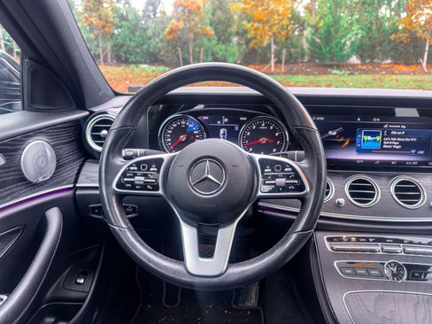 Used 2019 Mercedes-Benz E 300 4MATIC image 18
