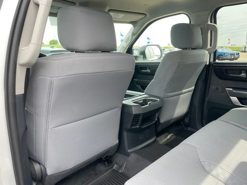 Used 2022 Toyota Tundra SR5 AWD/4WD image 38