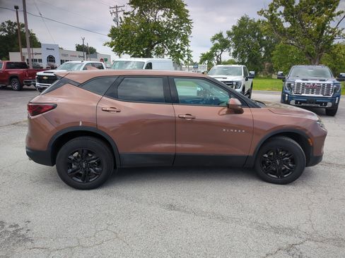 Used 2023 Chevrolet Blazer LT w/ Driver Confidence Package image 4