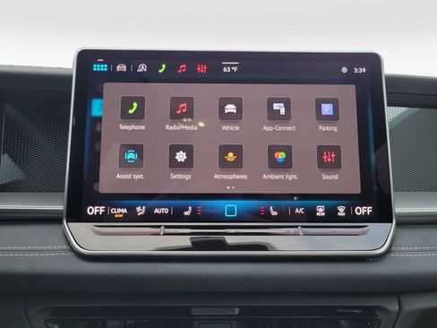 New 2026 Volkswagen Tiguan SE FWD image 17