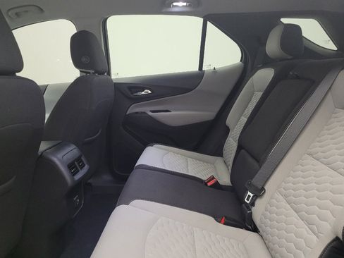 Used 2021 Chevrolet Equinox LS w/ LS Convenience Package FWD image 18