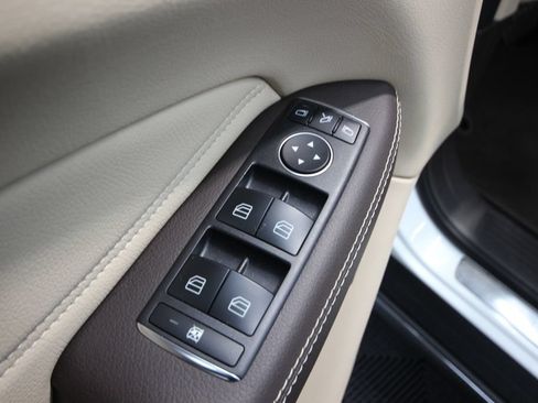 Used 2019 Mercedes-Benz GLE 400 4MATIC image 15