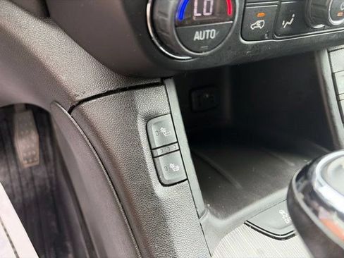 Used 2019 GMC Acadia SLT w/ LPO, Floor Liner Package FWD image 26