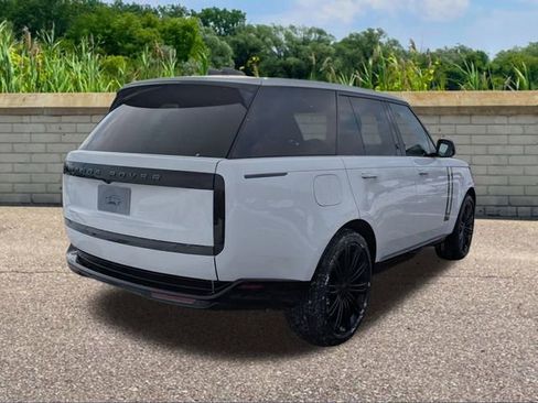 New 2026 Land Rover Range Rover SE image 4