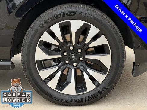 Used 2025 Ford Expedition Max Platinum w/ Driver's Package AWD/4WD image 9