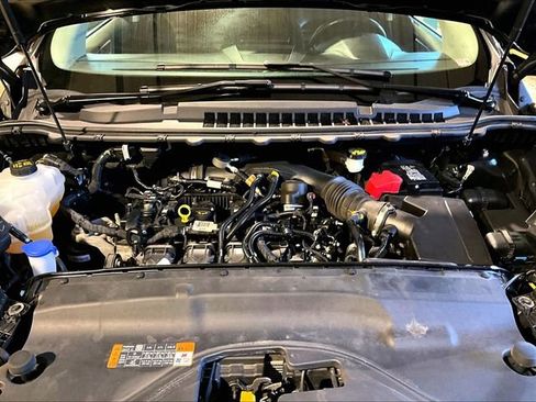 Used 2023 Ford Edge SEL image 10