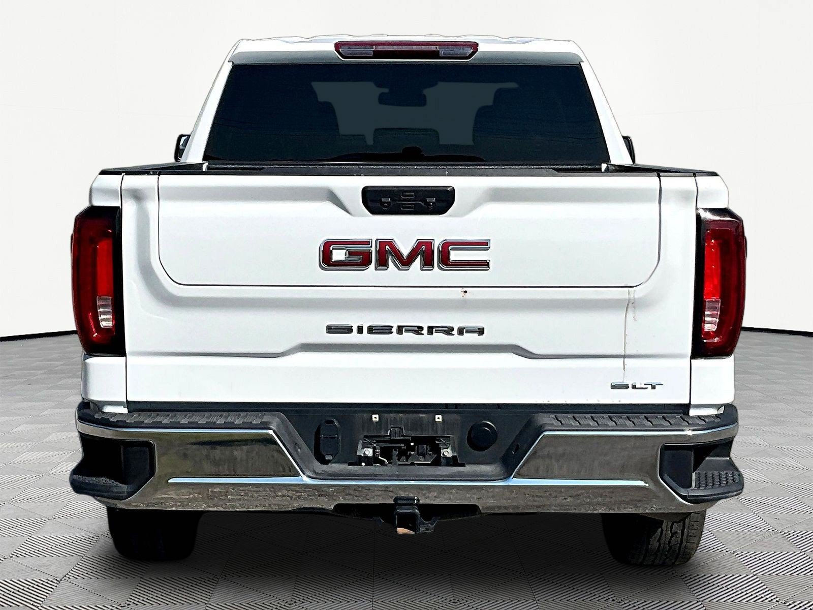 Used 2025 GMC Sierra 1500 SLT AWD/4WD image 5