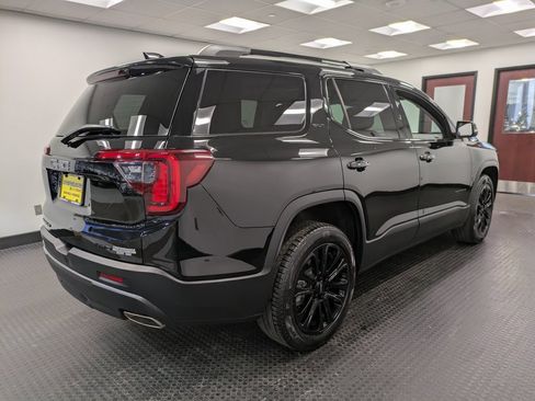 Used 2023 GMC Acadia SLT w/ Elevation Edition image 4