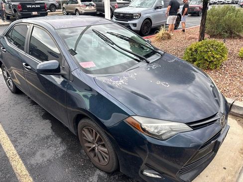 Used 2017 Toyota Corolla XLE FWD image 2