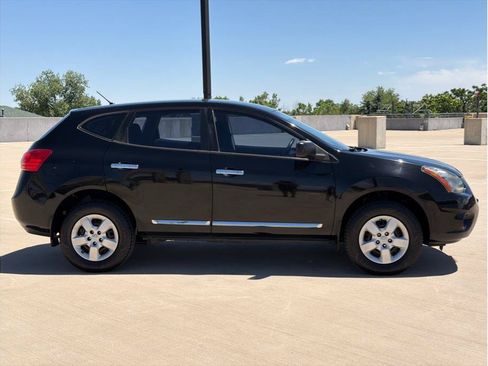 Used 2014 Nissan Rogue S AWD/4WD image 9