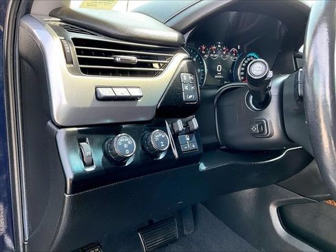 Used 2020 Chevrolet Tahoe Premier w/ Premier Plus Edition AWD/4WD image 32