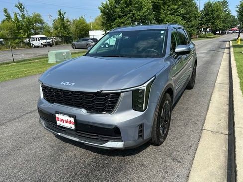 Certified 2024 Kia Sorento S FWD image 6