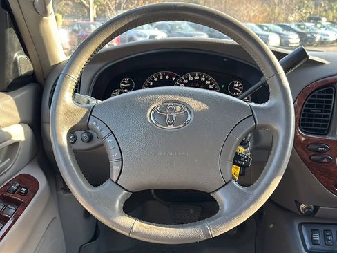 Used 2007 Toyota Sequoia Limited image 32