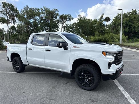 Used 2026 Chevrolet Silverado 1500 LT Trail Boss w/ LT Trail Boss Premium Package AWD/4WD image 1