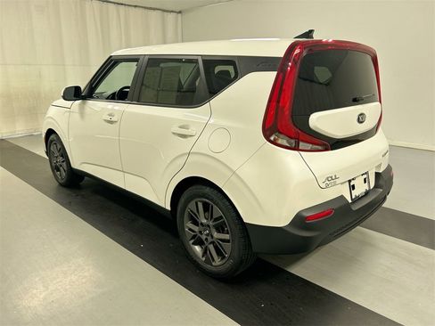 Used 2020 Kia Soul EX image 7