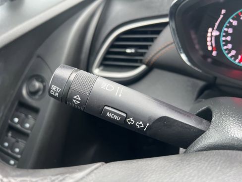 Used 2019 Chevrolet Trax LT w/ LT Convenience Package image 14