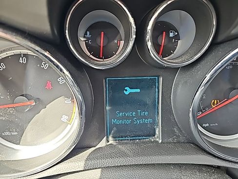 Used 2016 Buick Encore Premium image 8