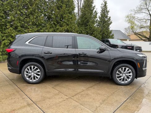 Used 2025 Buick Enclave Preferred image 31
