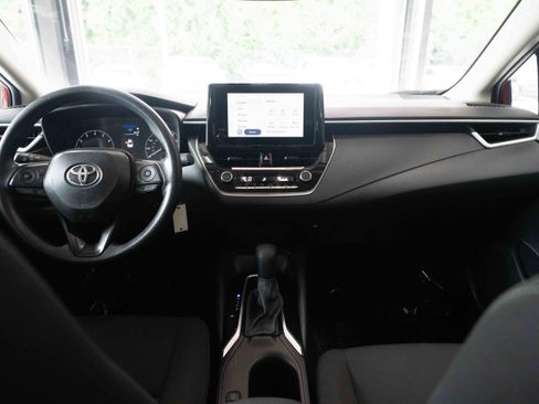 Used 2025 Toyota Corolla LE FWD image 20