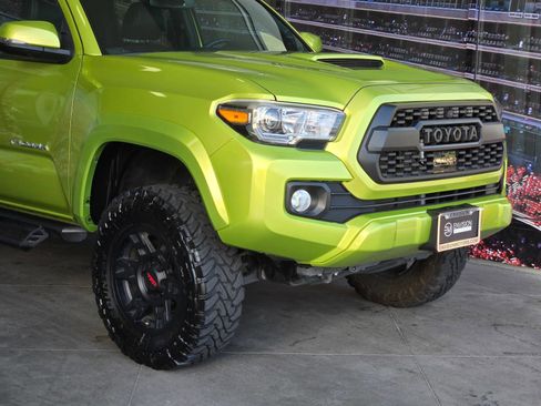 Certified 2023 Toyota Tacoma TRD Sport w/ TRD Premium Sport Package AWD/4WD image 2