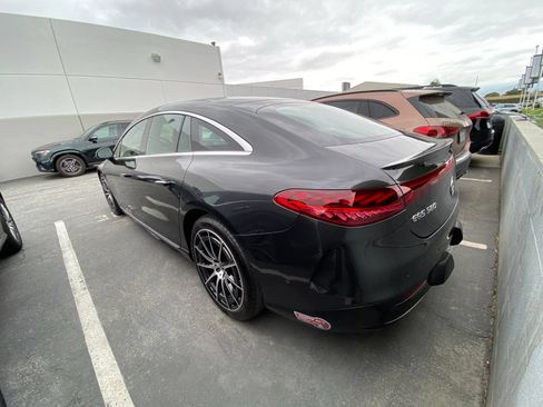 Used 2024 Mercedes-Benz EQS 580 4MATIC Sedan image 4