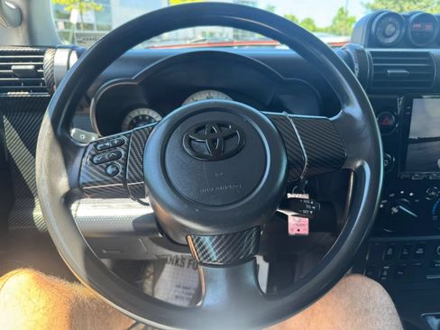 Used 2008 Toyota FJ Cruiser 4WD image 11