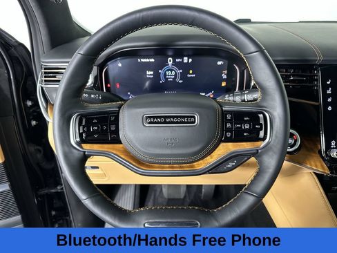 Used 2024 Jeep Grand Wagoneer L Series III AWD/4WD image 13
