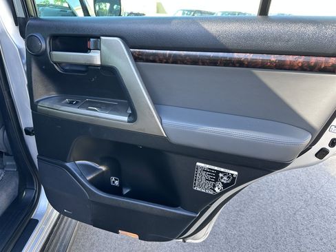 Used 2008 Toyota Land Cruiser image 14