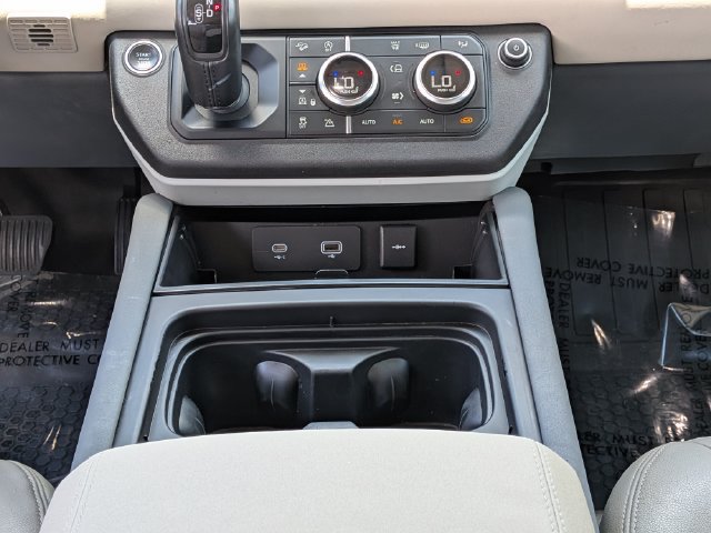 Used 2023 Land Rover Defender 110 SE AWD/4WD image 19