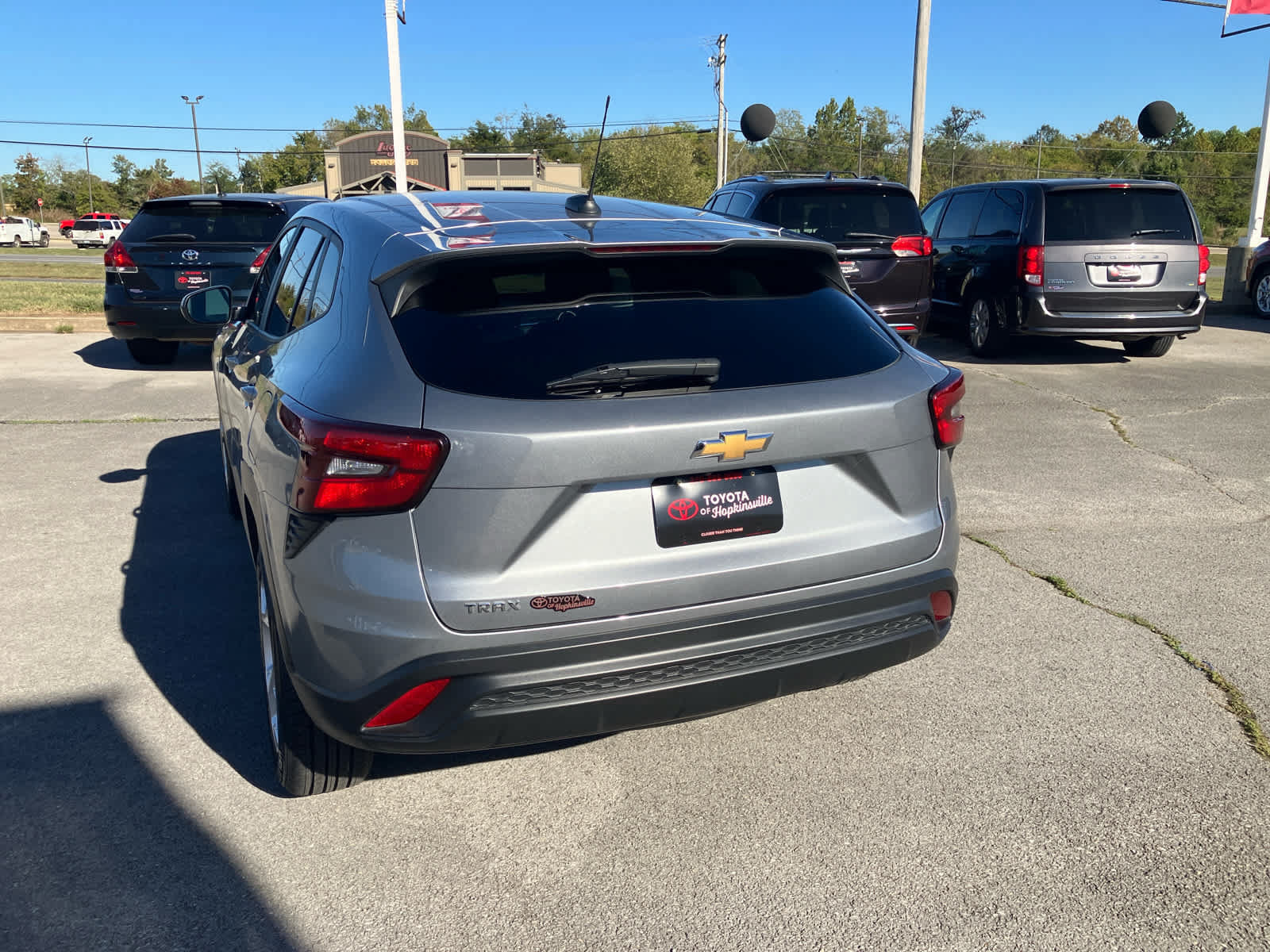 Used 2025 Chevrolet Trax LS w/ LS Convenience Package FWD image 6