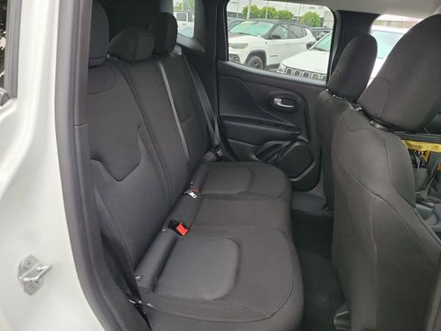 Used 2023 Jeep Renegade Latitude image 17