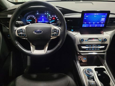 Used 2020 Ford Explorer XLT AWD/4WD image 22