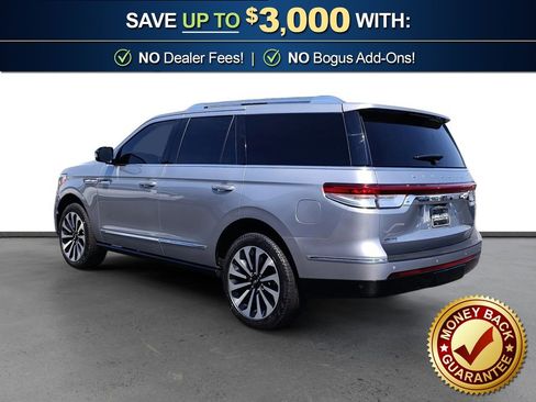Used 2024 Lincoln Navigator Reserve AWD/4WD image 4
