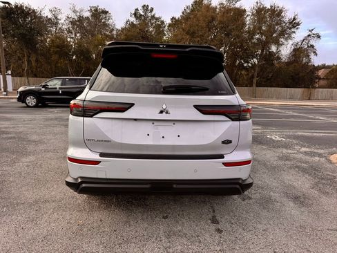 New 2026 Mitsubishi Outlander AWD image 7