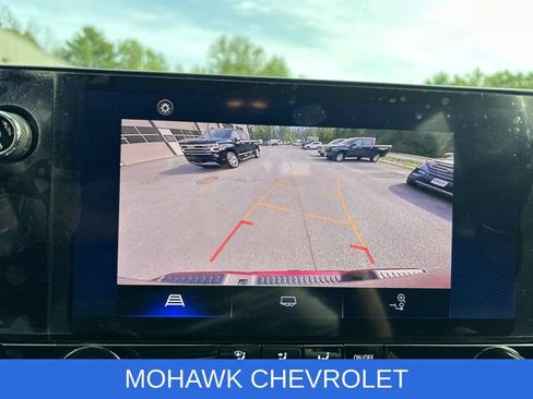 Used 2023 Chevrolet Colorado LT w/ LT Convenience Package AWD/4WD image 15