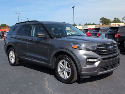 Certified 2022 Ford Explorer XLT w/ Equipment Group 202A