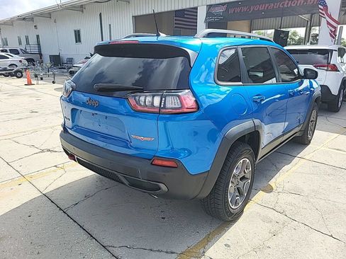 Used 2020 Jeep Cherokee Trailhawk w/ Technology Group AWD/4WD image 4