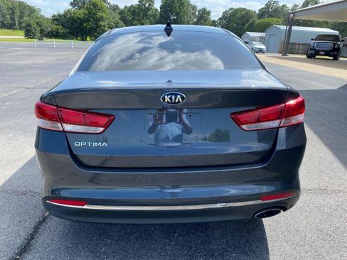 Used 2017 Kia Optima LX w/ Option Group 014 FWD image 9