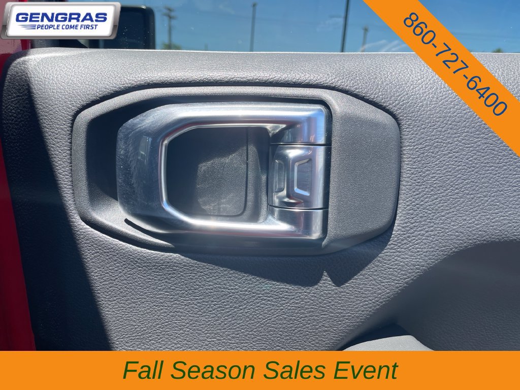 Used 2025 Jeep Wrangler Unlimited Sahara AWD/4WD image 20
