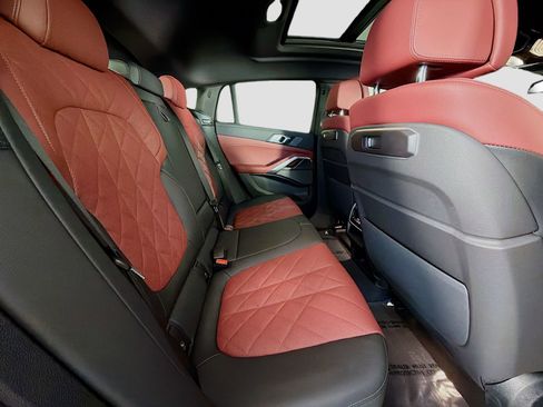 Used 2026 BMW X6 M60i AWD/4WD image 29