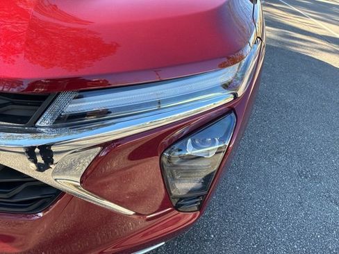 Used 2025 Chevrolet Trax LT w/ Driver Confidence Package image 10