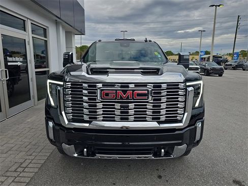 New 2026 GMC Sierra 2500 Denali w/ Denali Reserve Package image 2
