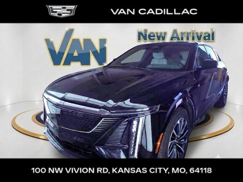 Certified 2024 Cadillac Lyriq Sport w/ LPO, Floor Liner Package AWD/4WD image 1