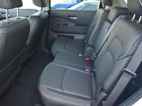 New 2026 Nissan Pathfinder SL FWD image 51