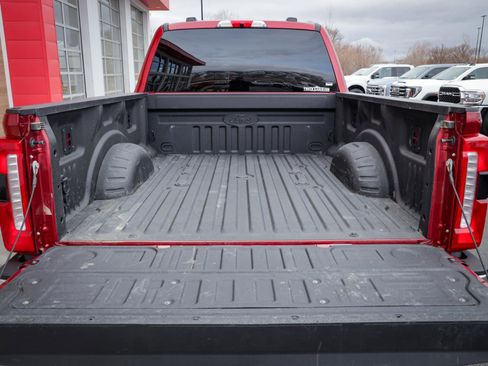 Used 2025 Ford F350 Lariat image 5