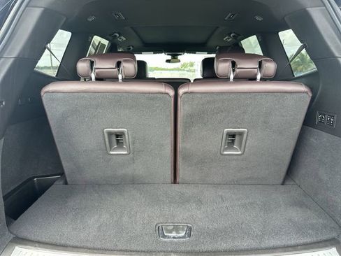 Used 2023 Cadillac XT6 Premium Luxury FWD image 28