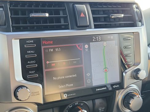 Used 2020 Toyota 4Runner SR5 Premium image 25